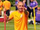 Amrabat kalıyor!