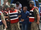 Çocukları dağa götürmek isterken yakalandılar