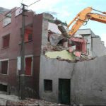 gaziantep-te-is-makineleri-yanlis-evi-yikti-8183667_x_1954_o[1]