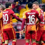 Futbolu Bırakıp Galatasaray'a Gelecek